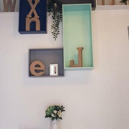 Florista Bonito Alojamiento Bien Comunicado Hotel Valencia Exterior foto
