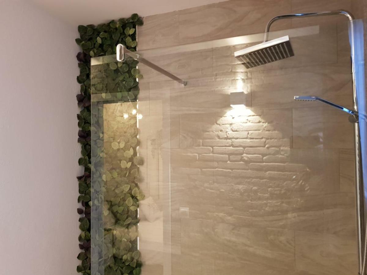 Florista Bonito Alojamiento Bien Comunicado Hotel Valencia Exterior foto