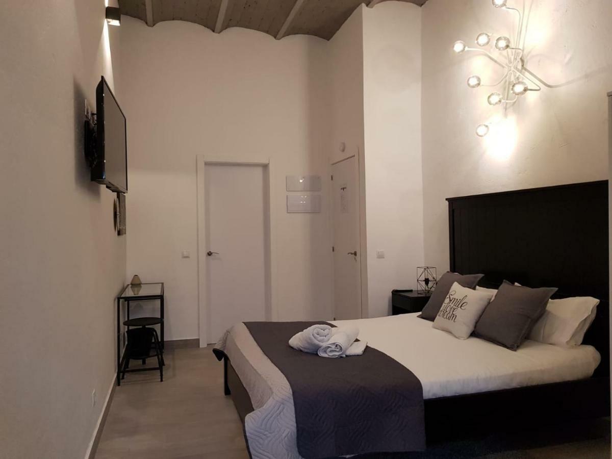 Florista Bonito Alojamiento Bien Comunicado Hotel Valencia Exterior foto